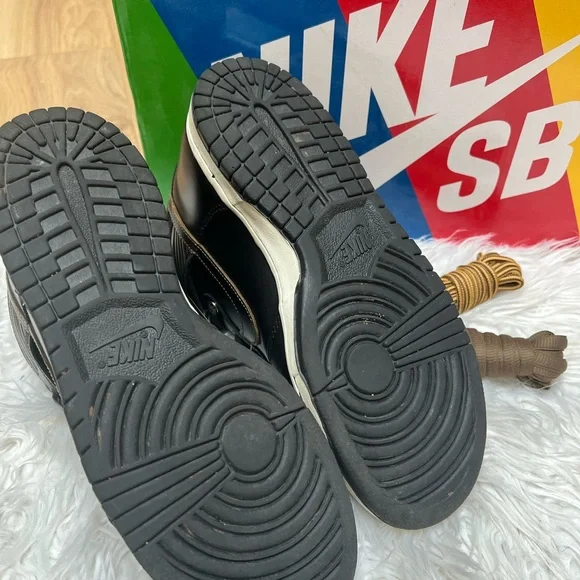 Nike SB Pawn Shop Dunk High OG